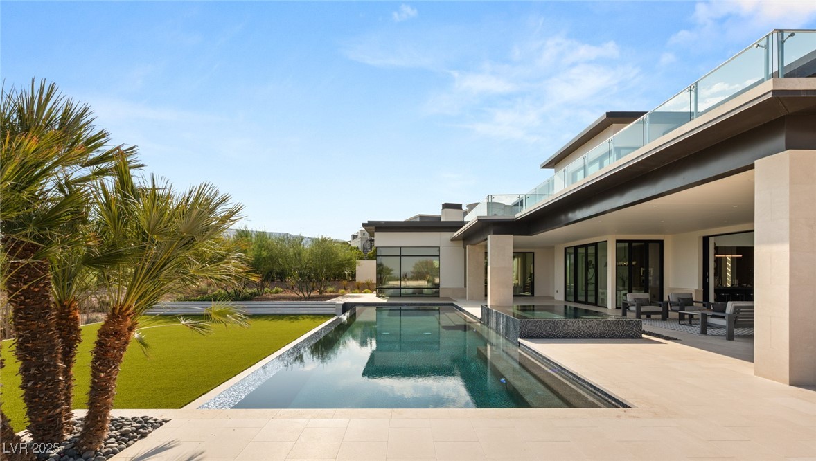 10911 Discovery Peak Court