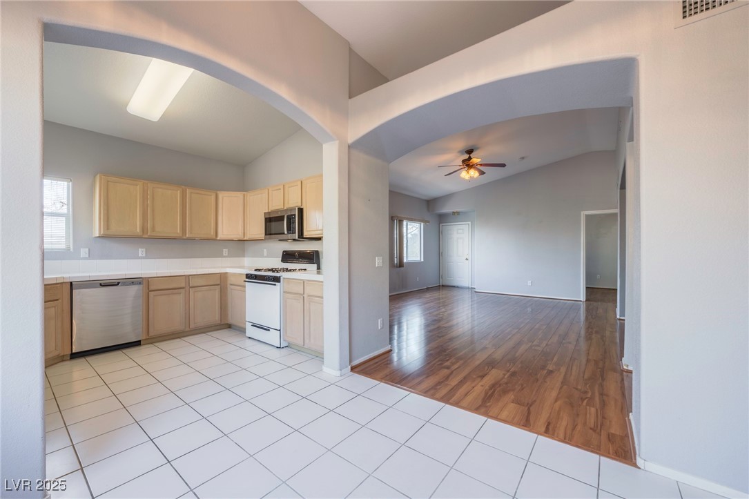 2152 TURQUOISE RIDGE Street 202