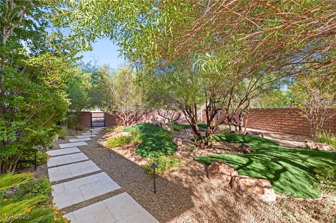 43 Grey Feather Drive