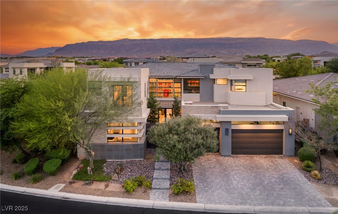 43 Grey Feather Drive