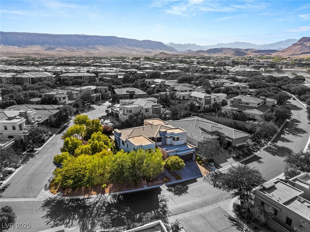 43 Grey Feather Drive