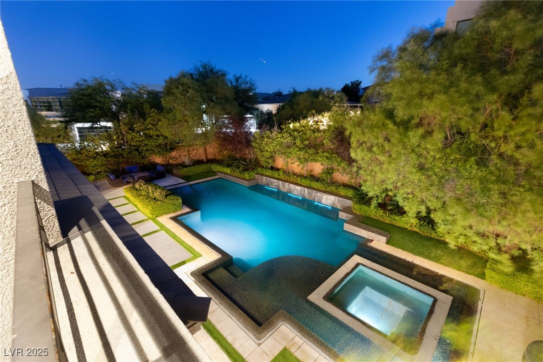 43 Grey Feather Drive