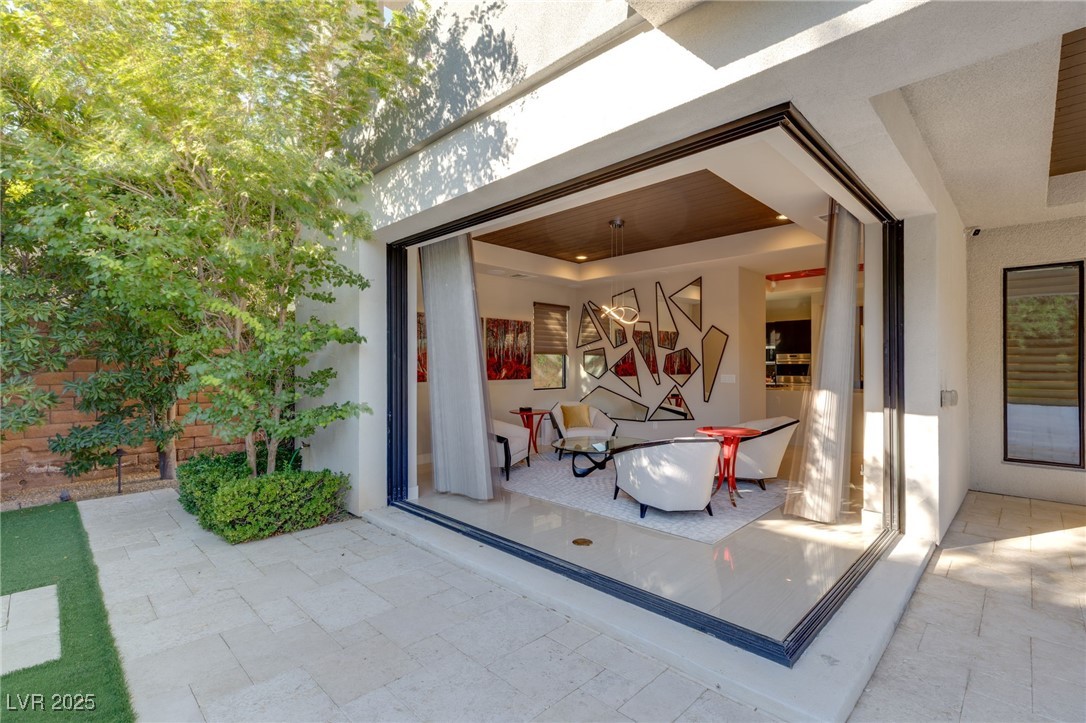43 Grey Feather Drive
