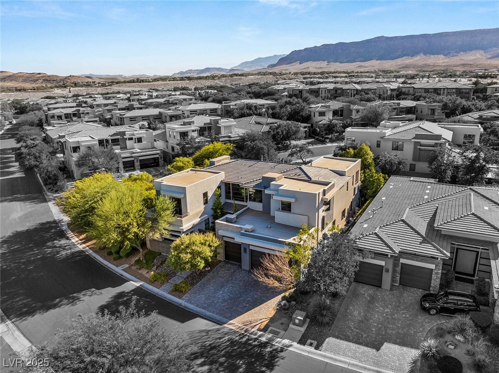 43 Grey Feather Drive