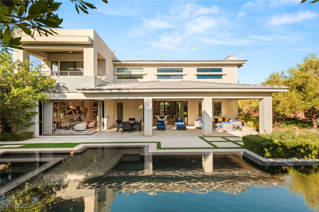 43 Grey Feather Drive
