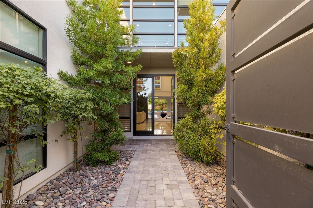 43 Grey Feather Drive