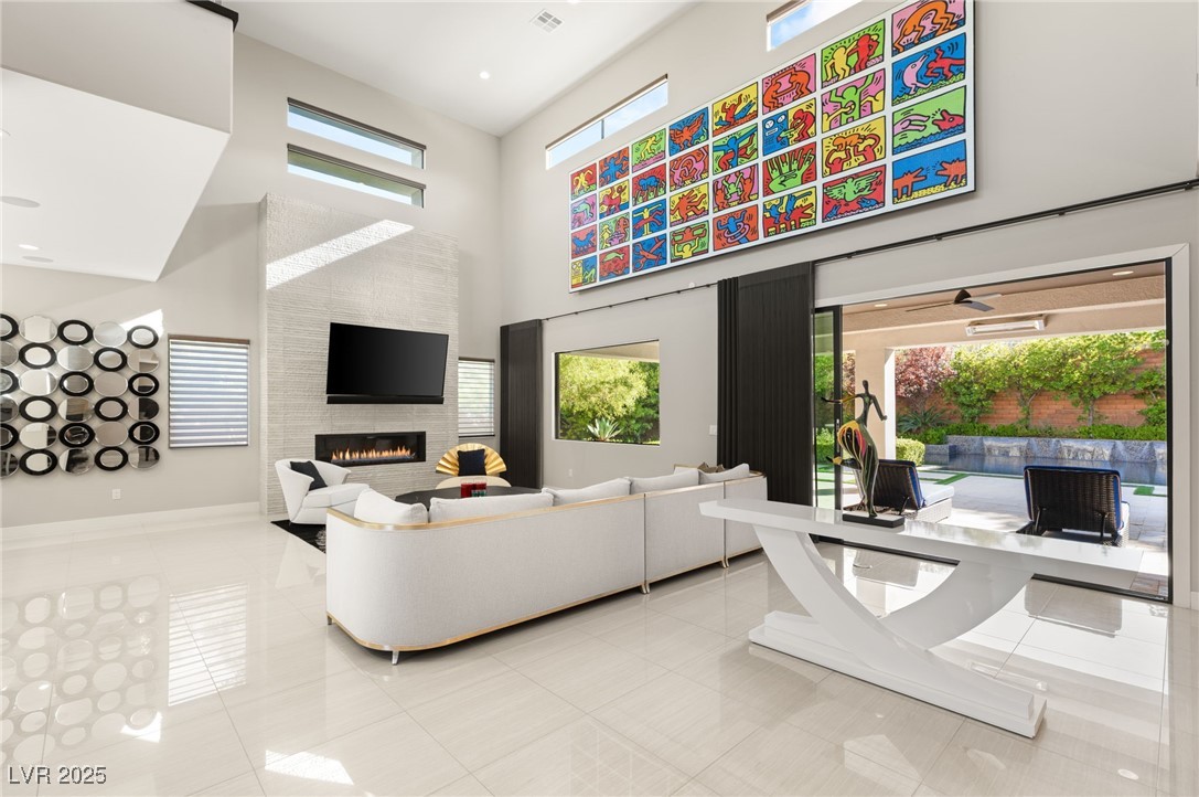 43 Grey Feather Drive