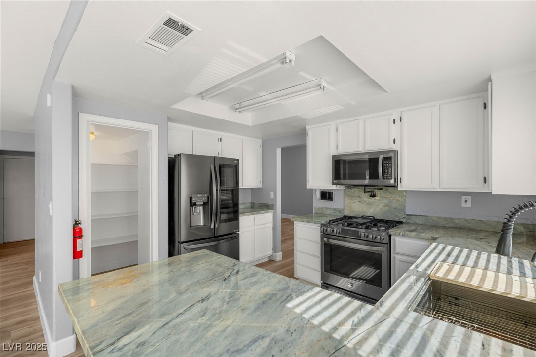 2908 REEF BAY Lane