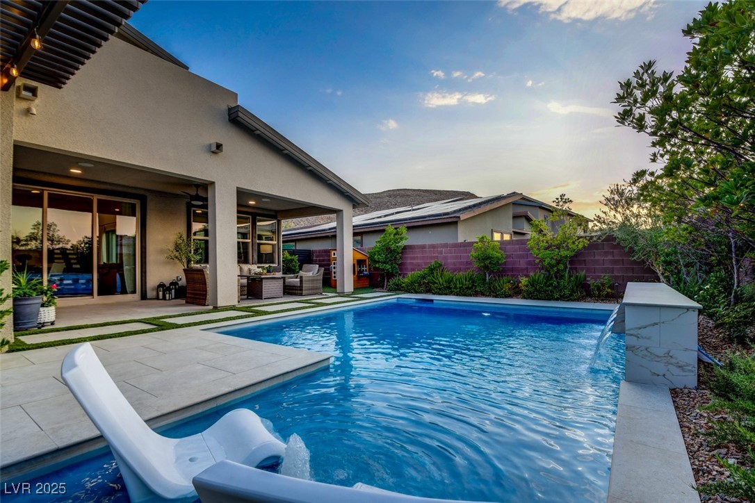 9702 Starlight Ridge Avenue