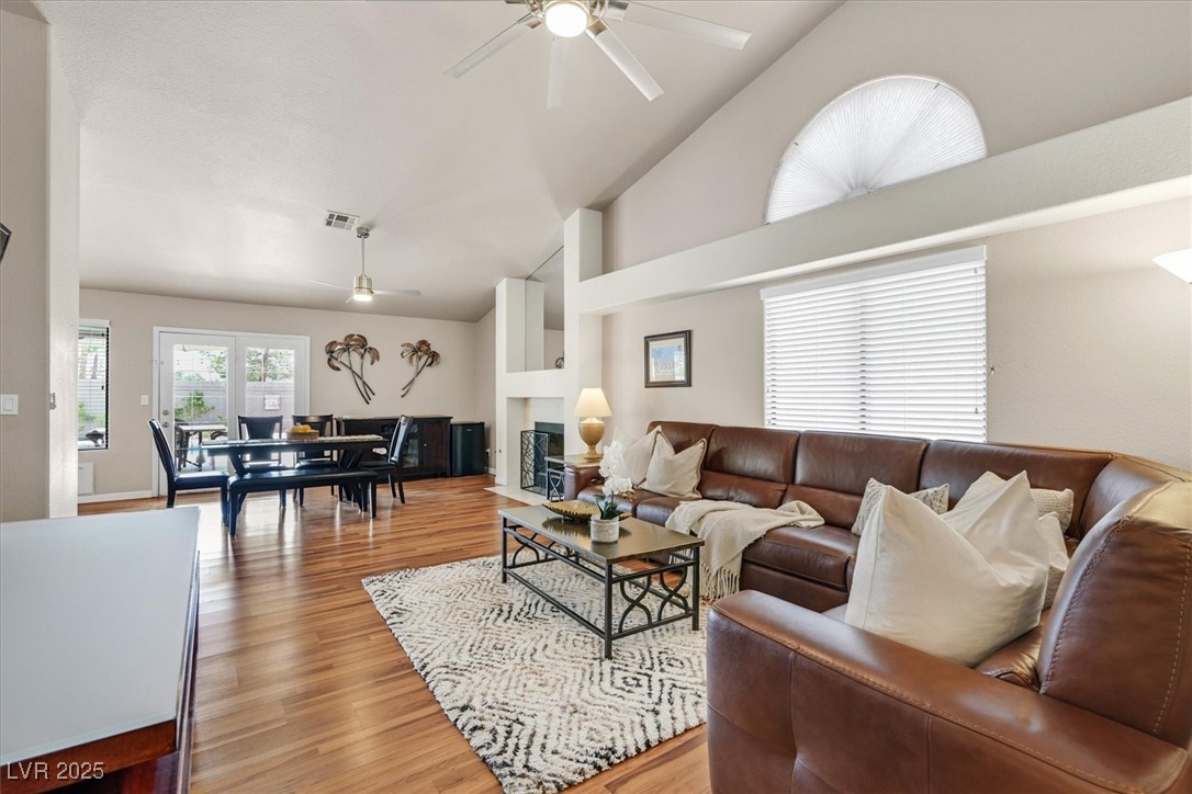 336 HUMBOLDT south Drive
