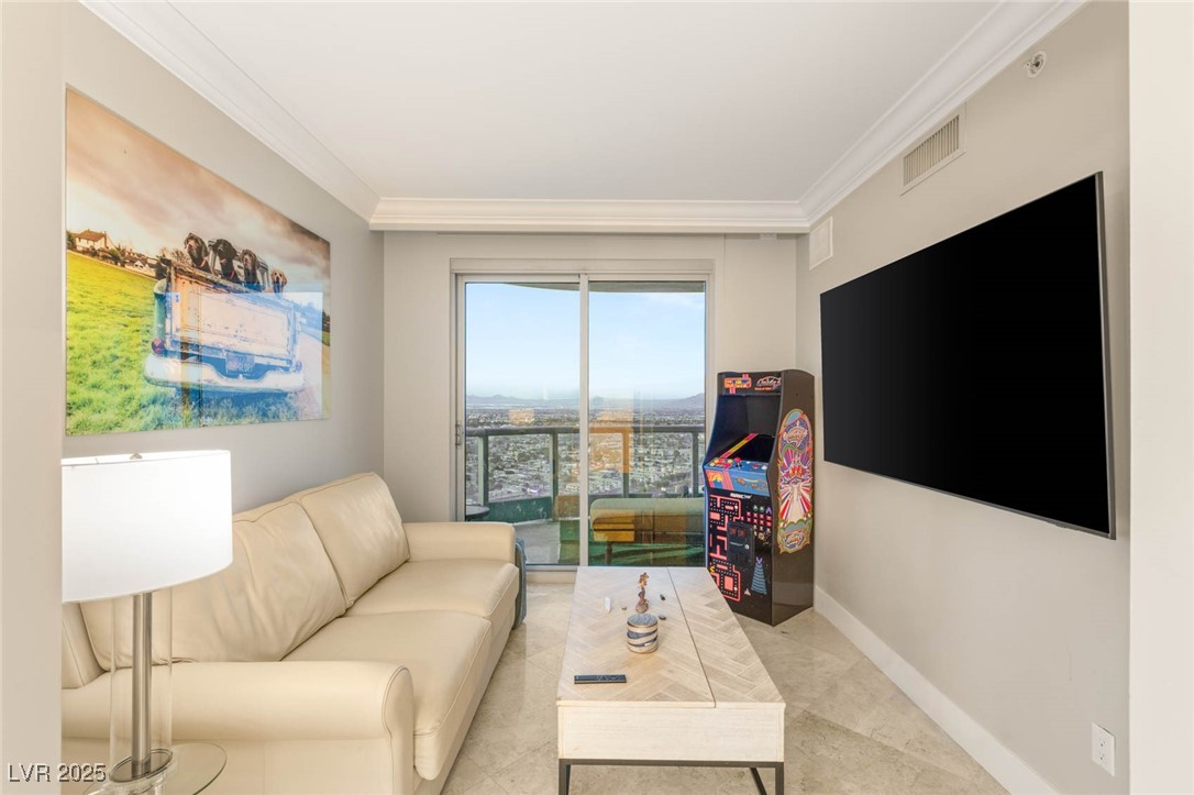 222 KAREN Avenue 2808