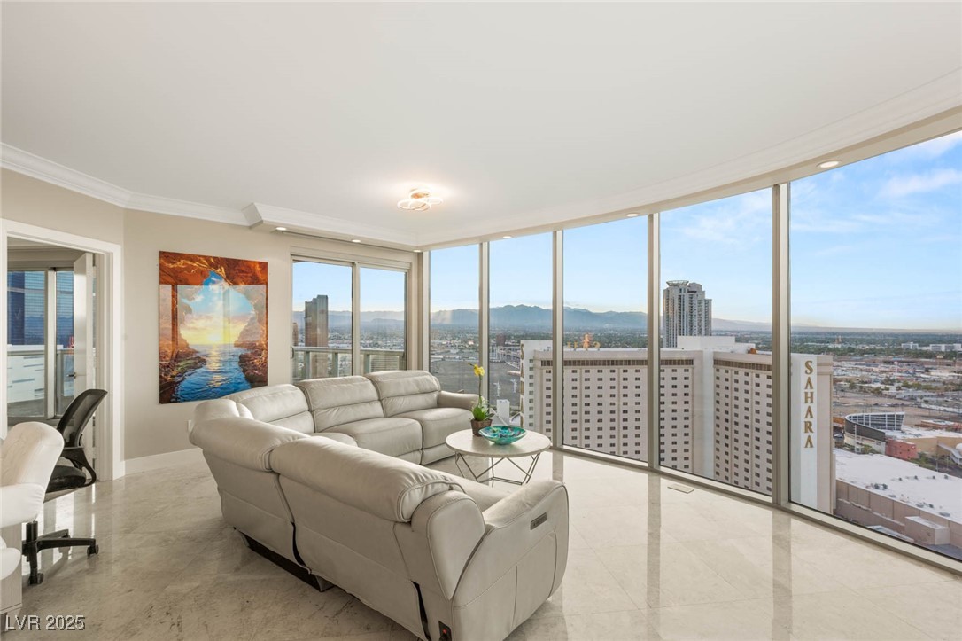 222 KAREN Avenue 2808