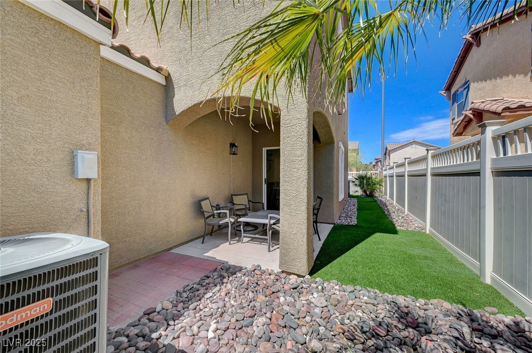 917 HERITAGE COVE Drive