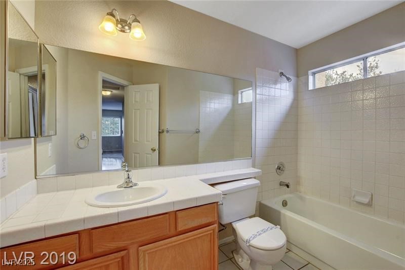 7868 BROOK VALLEY Drive