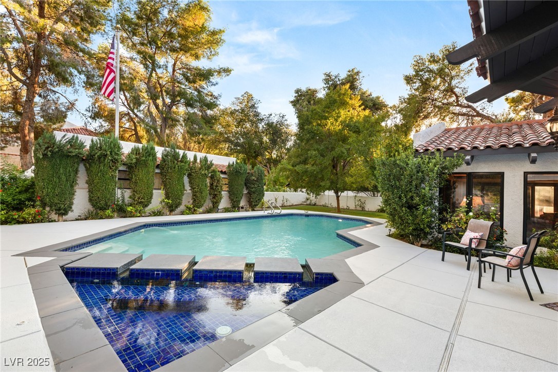 3321 La Mirada Avenue