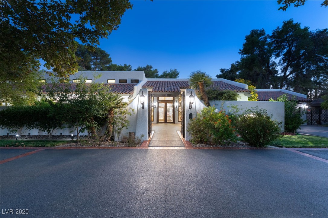 3321 La Mirada Avenue