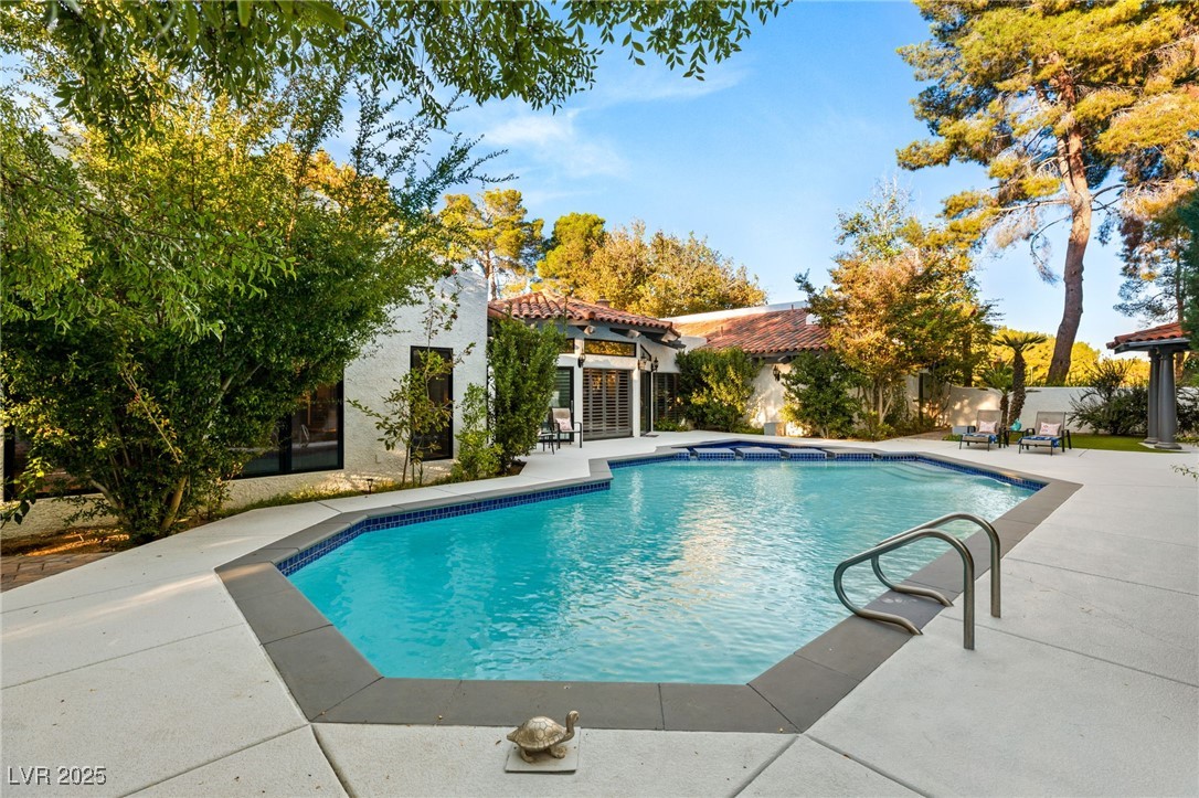 3321 La Mirada Avenue