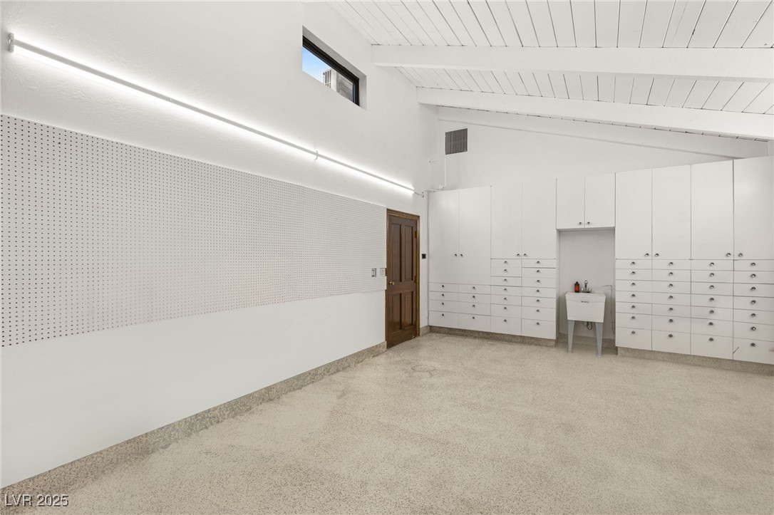 3321 La Mirada Avenue