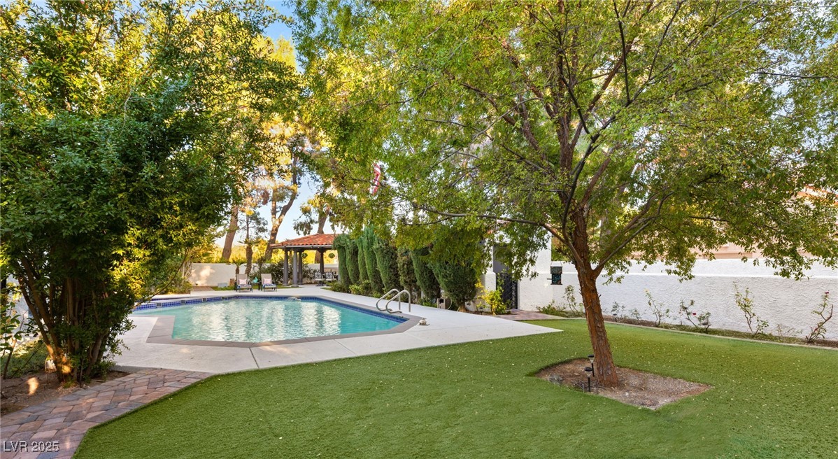 3321 La Mirada Avenue