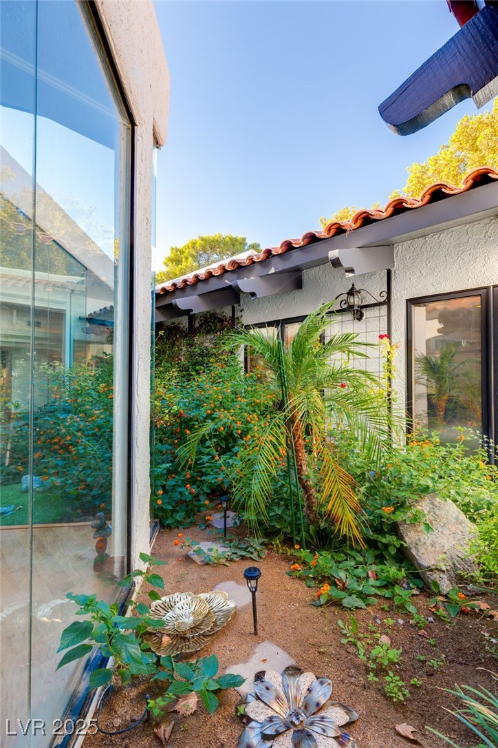 3321 La Mirada Avenue