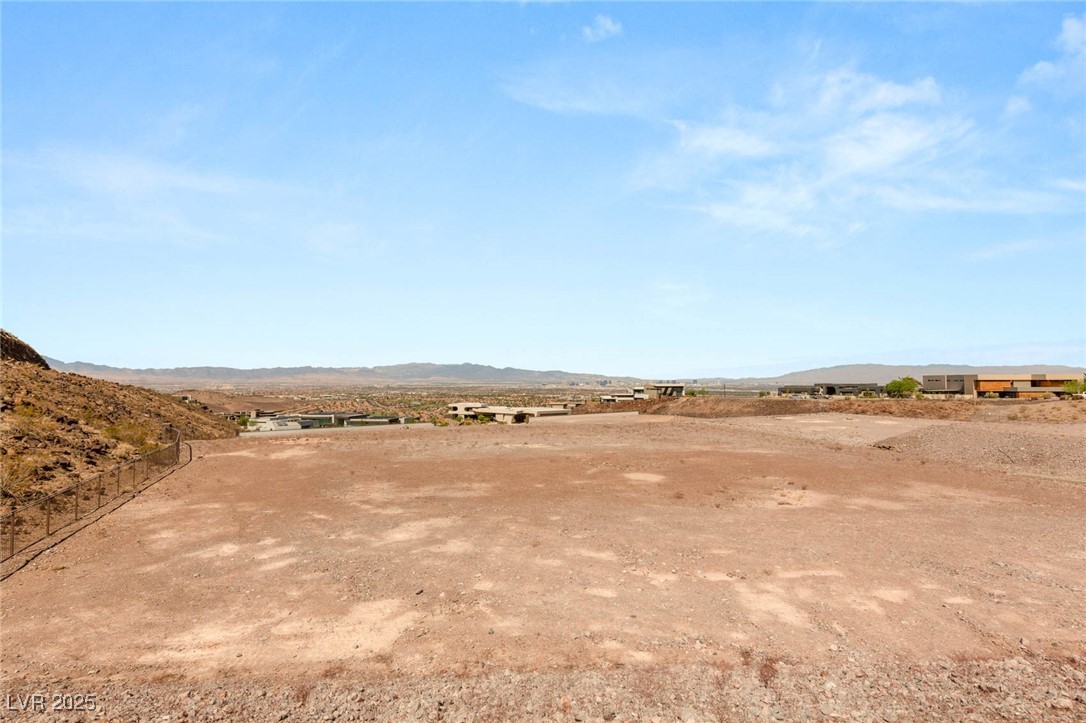 11 Horseshoe Rock Court
