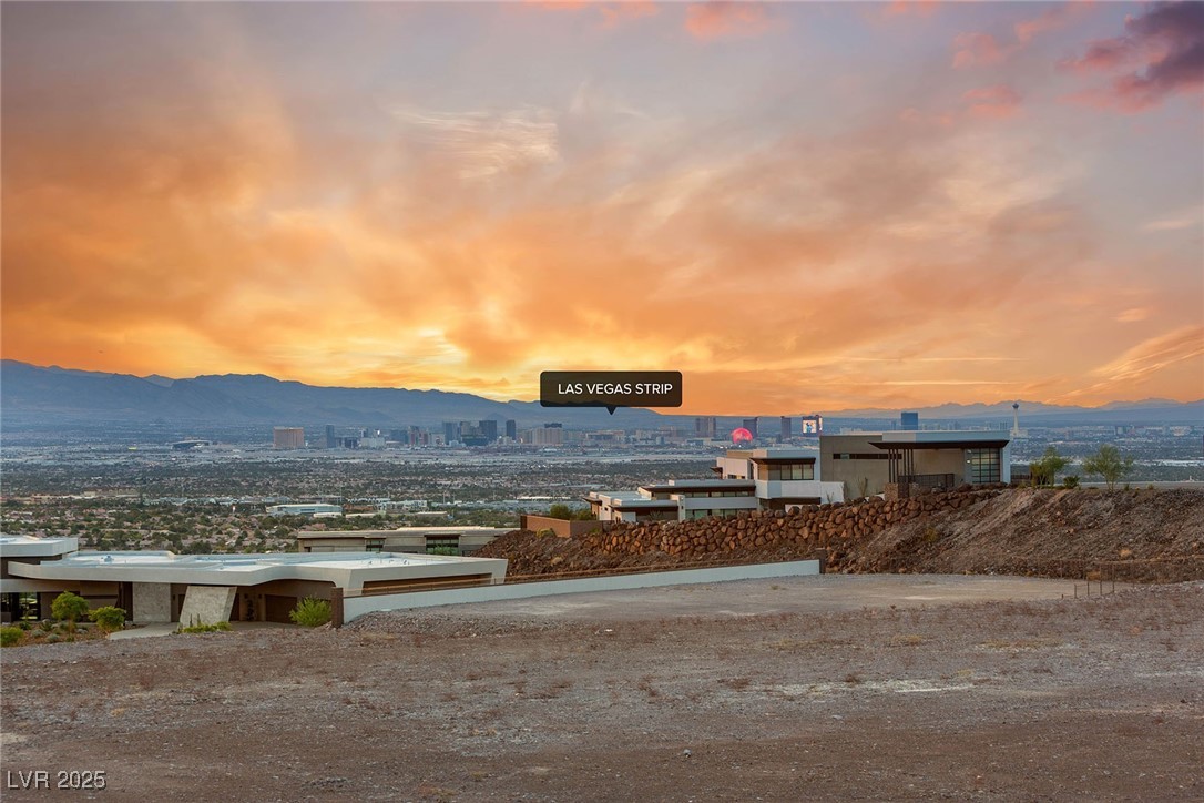 11 Horseshoe Rock Court