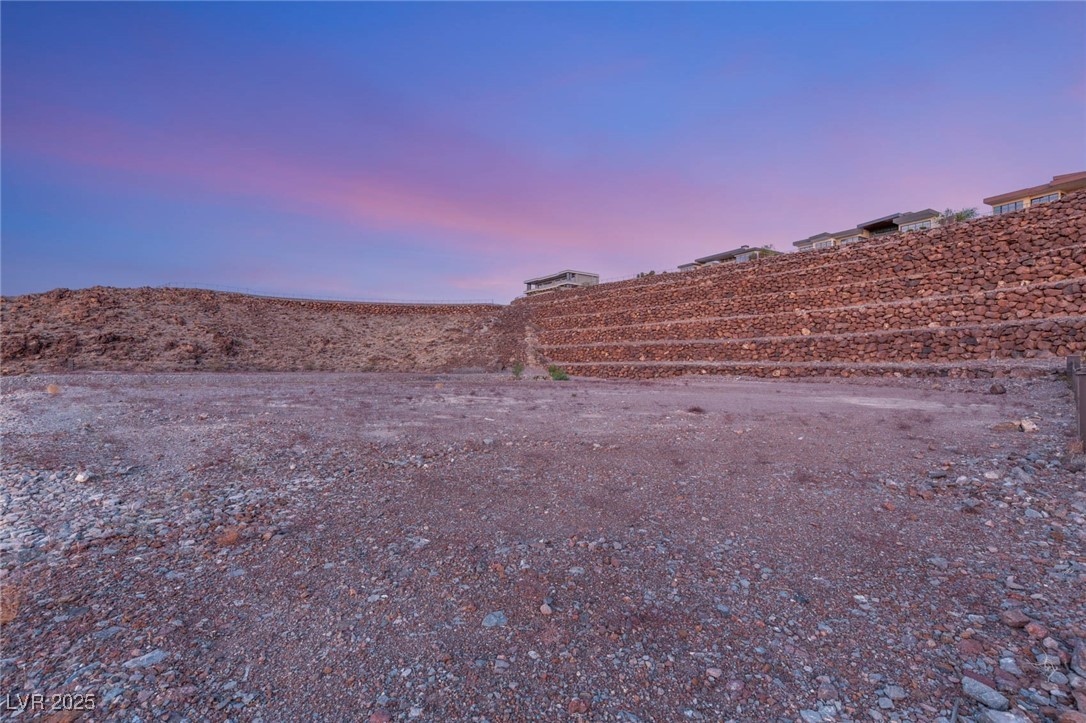 11 Horseshoe Rock Court