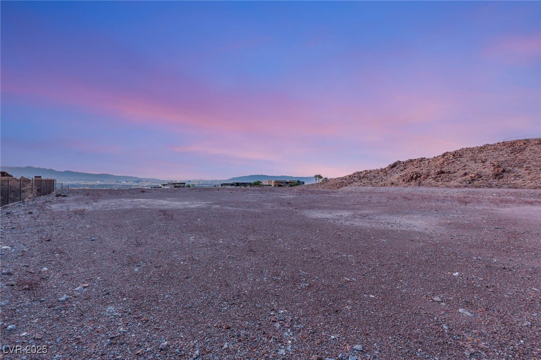 11 Horseshoe Rock Court