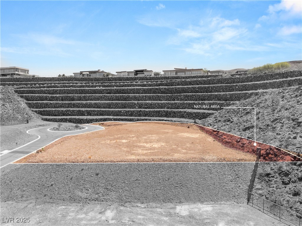 11 Horseshoe Rock Court