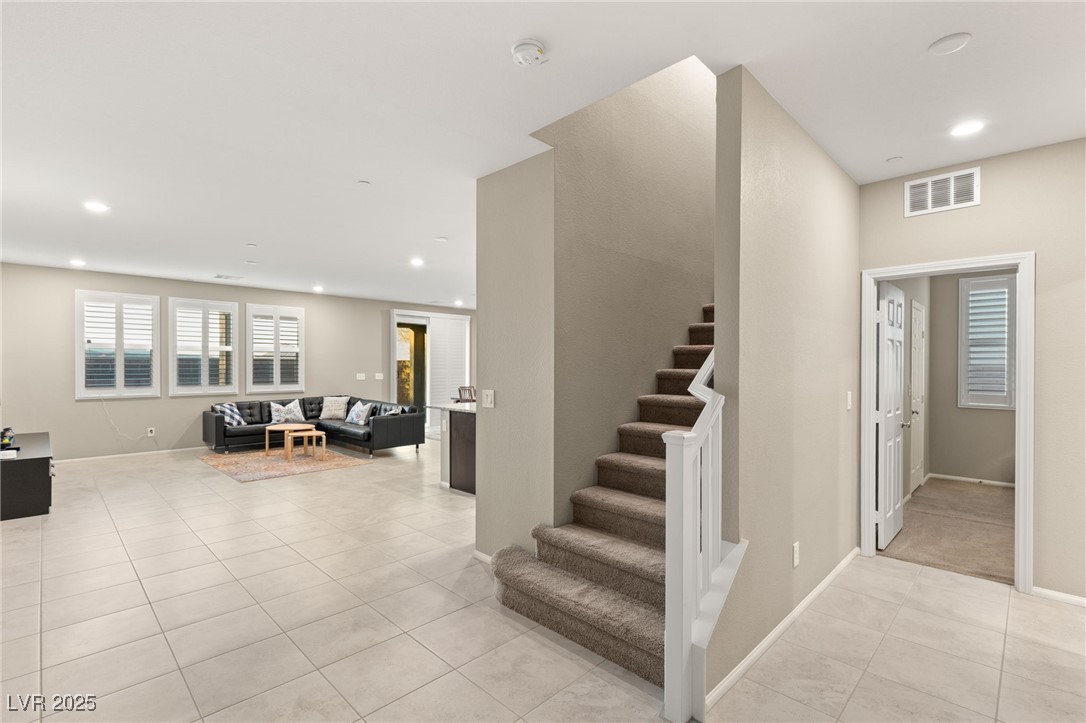 964 Midnight View Avenue