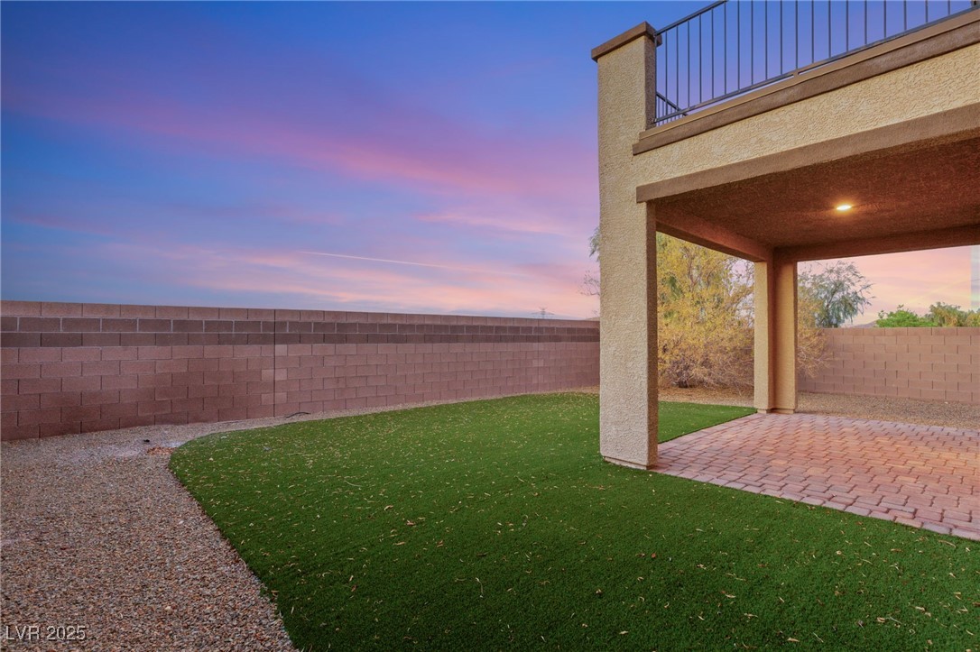 964 Midnight View Avenue