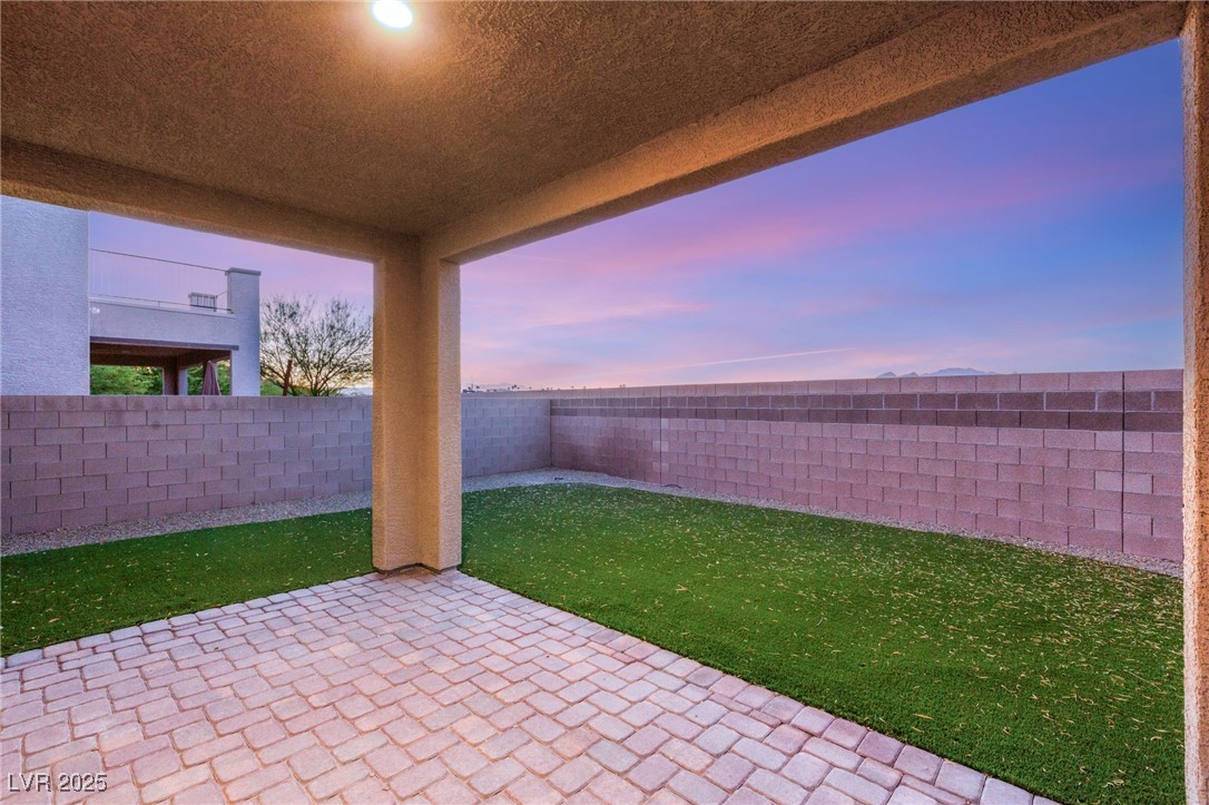964 Midnight View Avenue