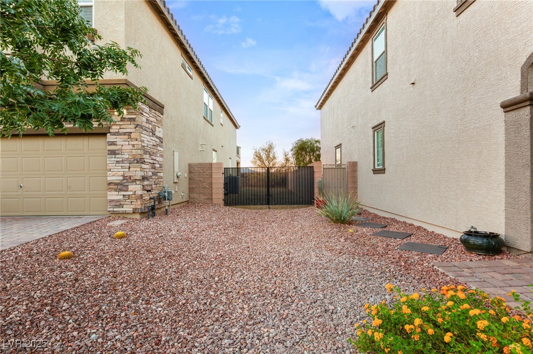 964 Midnight View Avenue