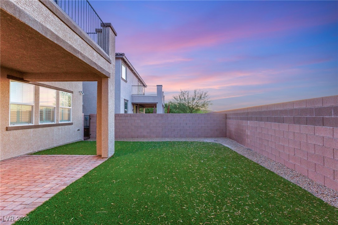 964 Midnight View Avenue