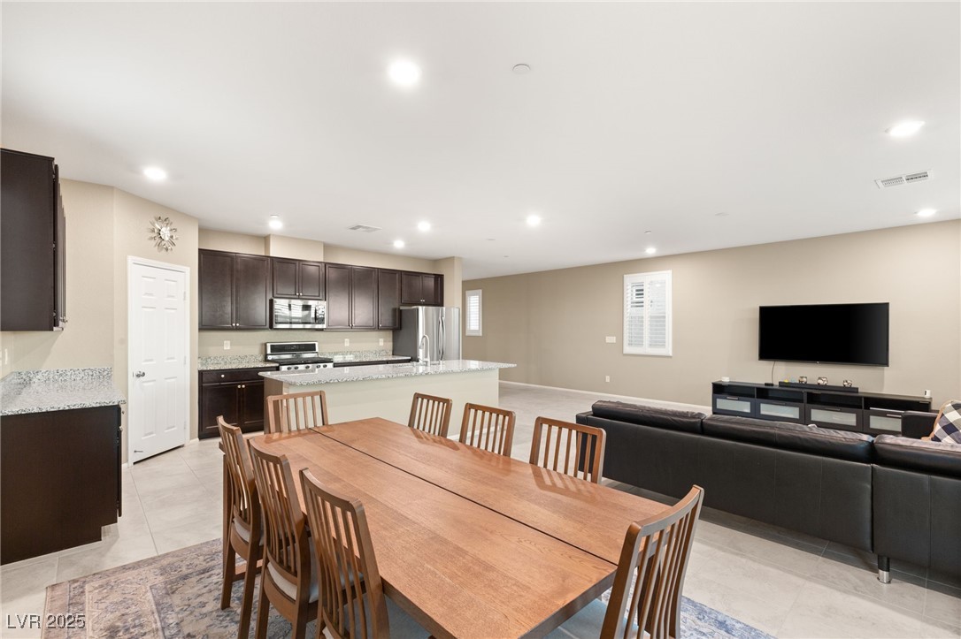 964 Midnight View Avenue
