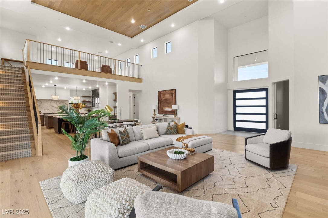 6383 HORSE Drive