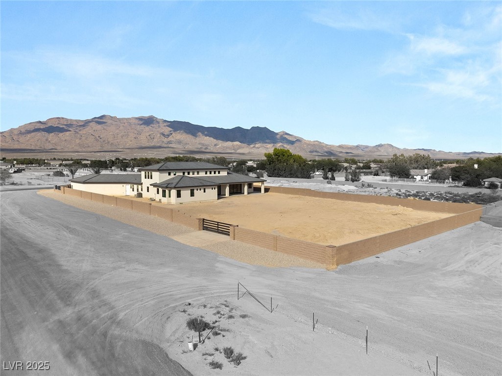 6383 HORSE Drive