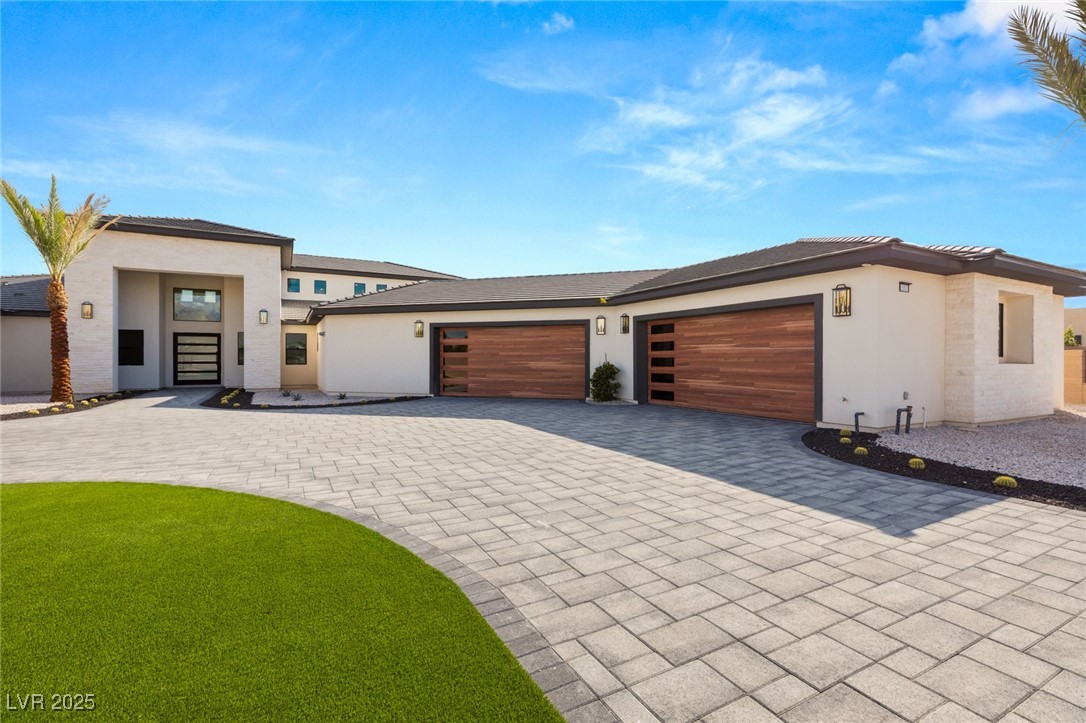 6383 HORSE Drive