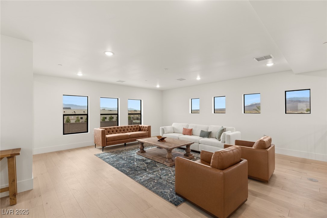 6383 HORSE Drive