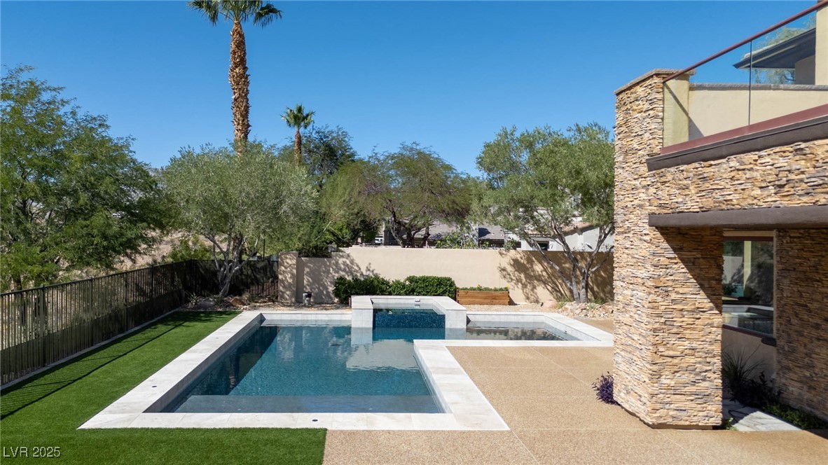 2369 Green Mountain Court