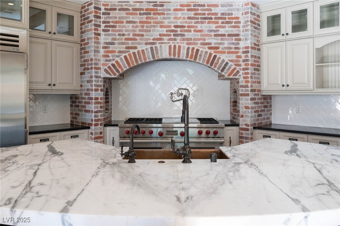 2369 Green Mountain Court