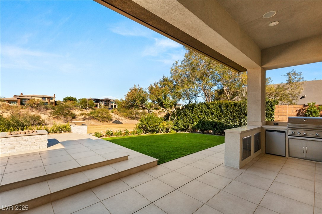 24 Soaring Bird Court