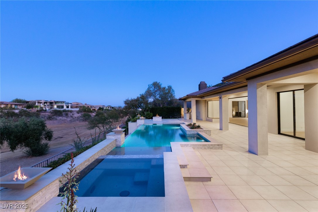 24 Soaring Bird Court