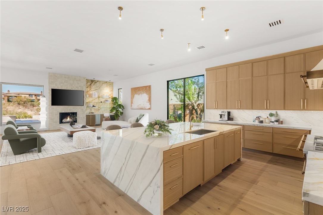 24 Soaring Bird Court