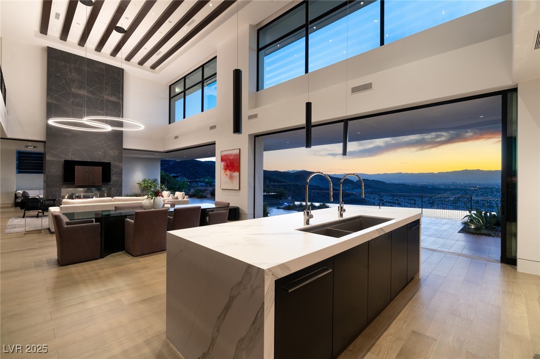 9 Boulderback Drive