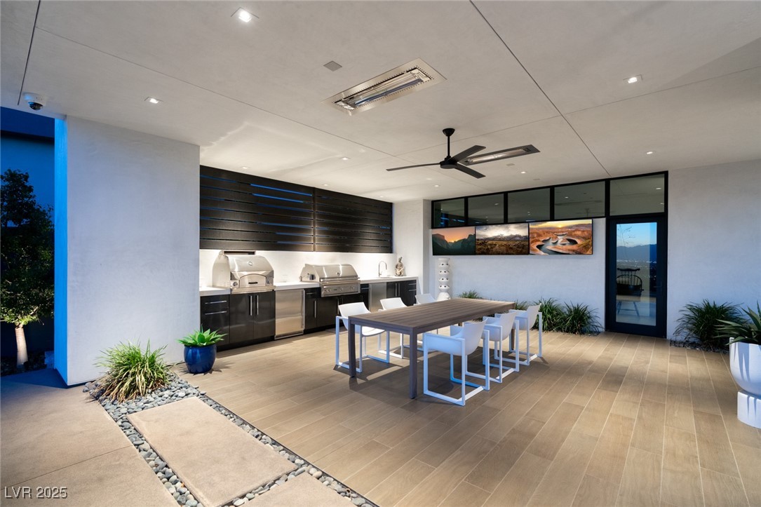 9 Boulderback Drive