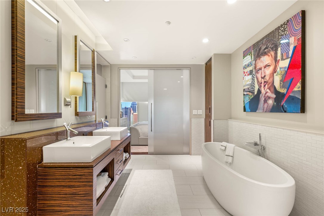 3750 Las Vegas Boulevard 3302