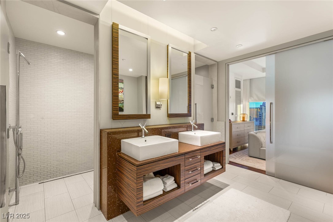 3750 Las Vegas Boulevard 3302