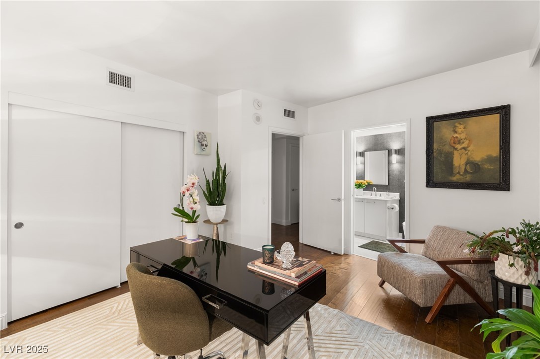 222 KAREN Avenue 2802