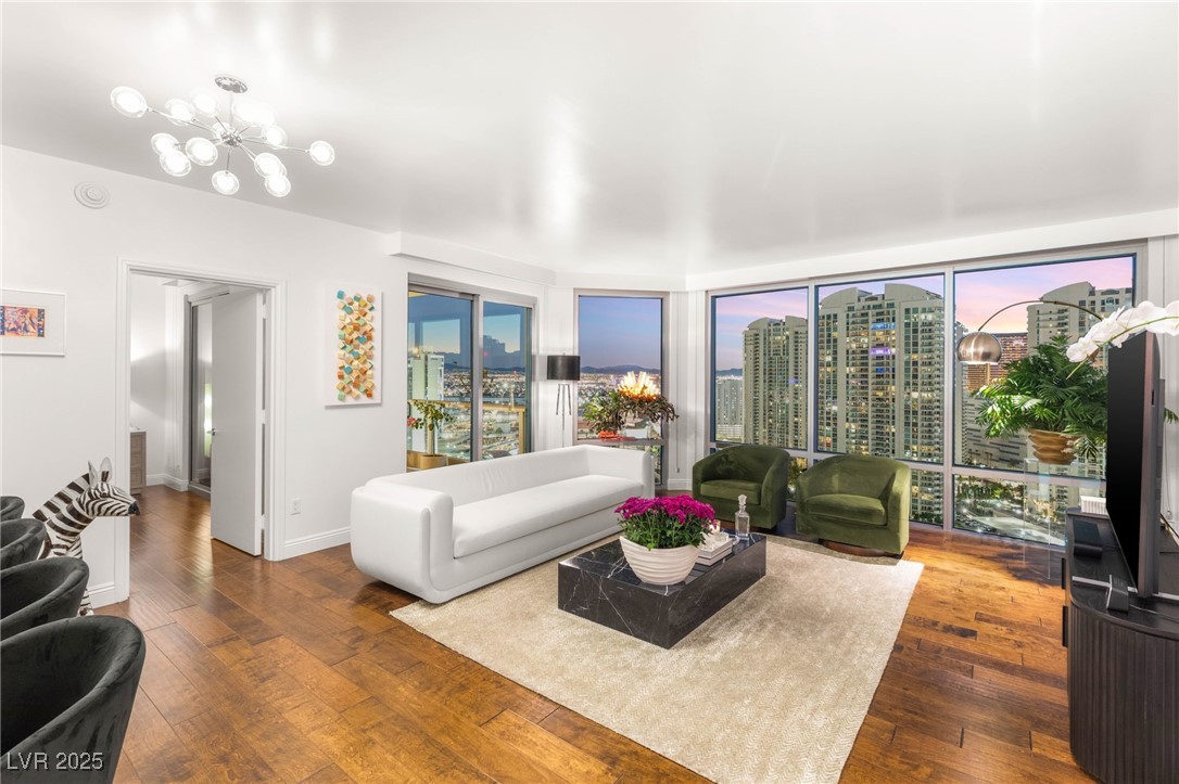 222 KAREN Avenue 2802
